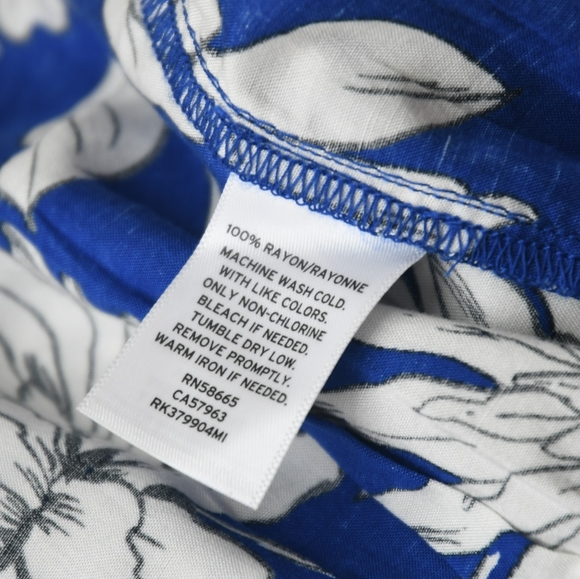 Abound Floral Retro-Inspired Tank Top - Picture 3 of 5